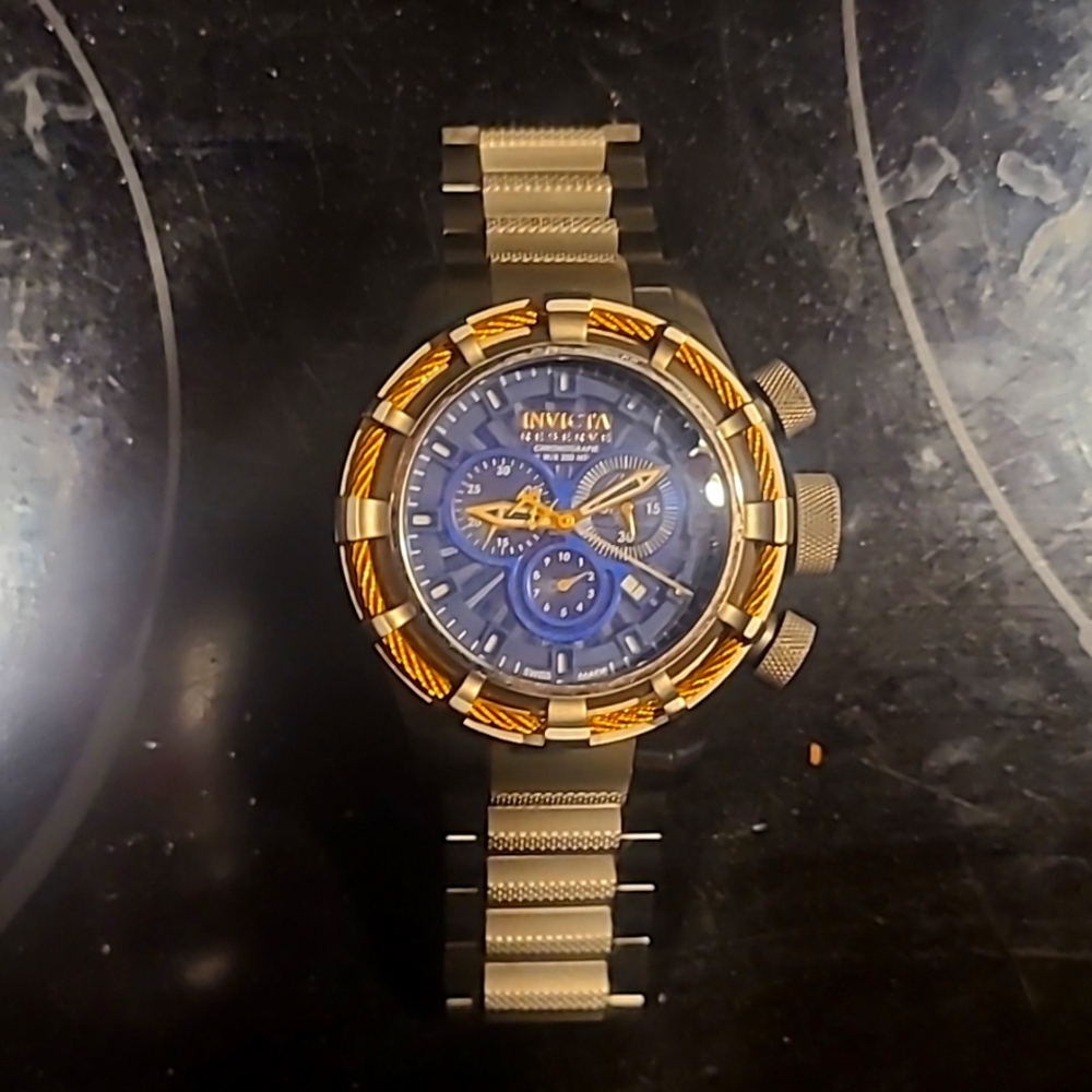 Invicta reserve bolt metal band